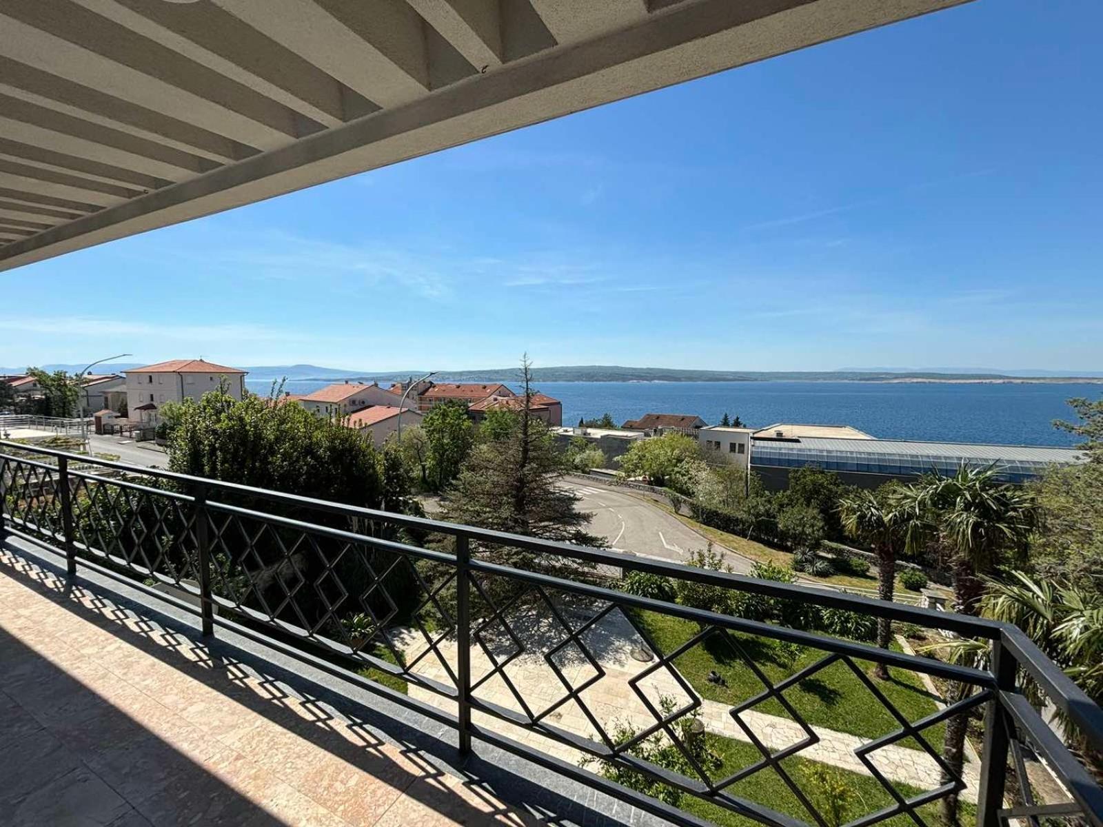 Helen Apartments Crikvenica Bagian luar foto