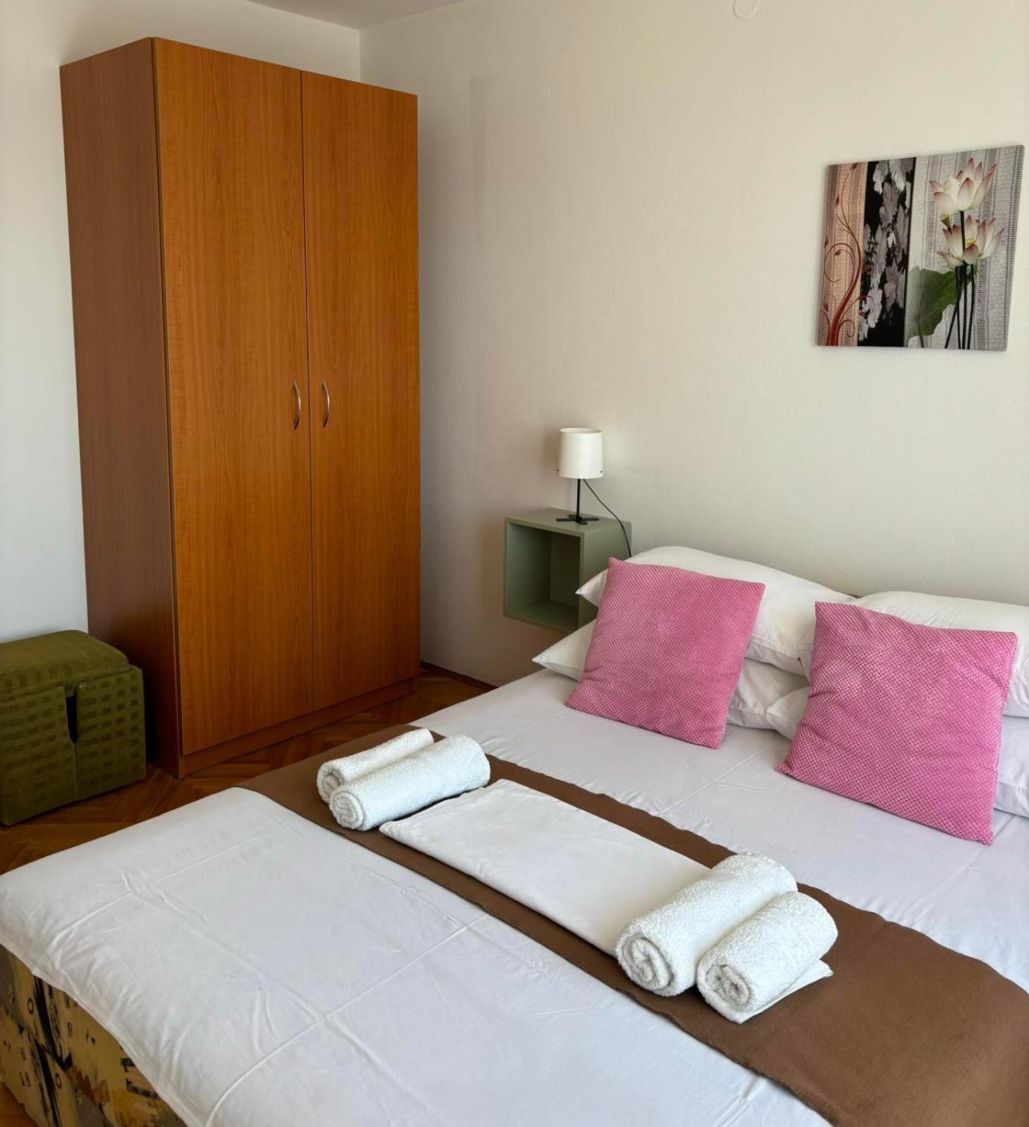 Helen Apartments Crikvenica Bagian luar foto