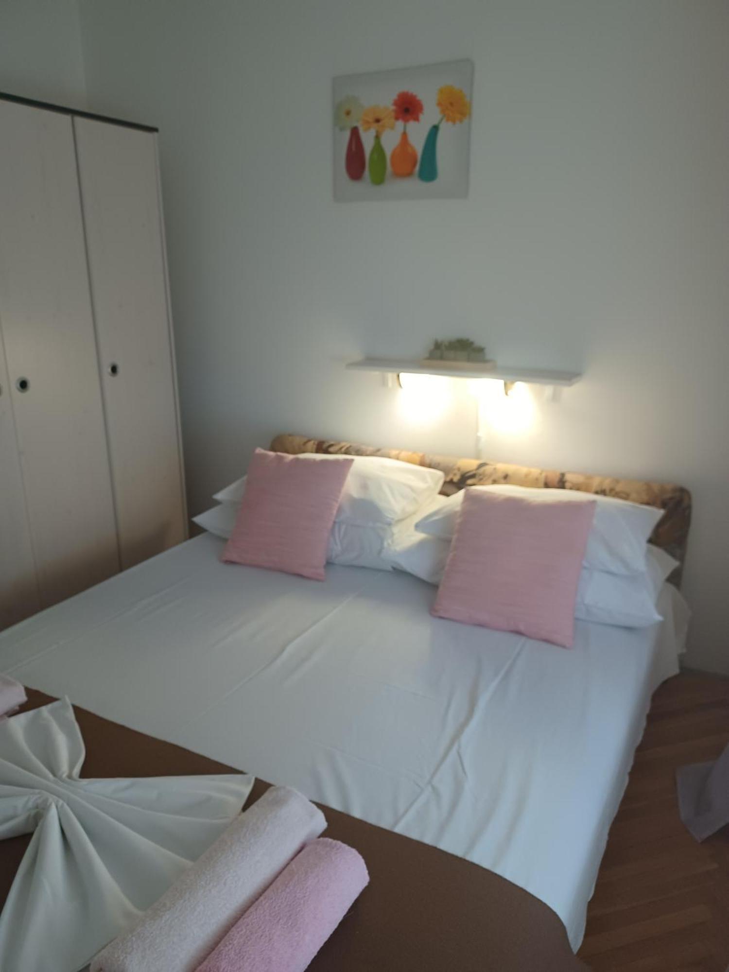 Helen Apartments Crikvenica Bagian luar foto